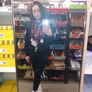 Meet your Posher, Olivia